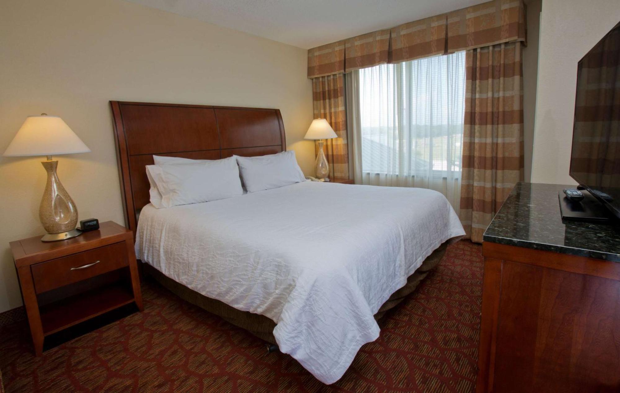 Hilton Garden Inn Старквил Екстериор снимка