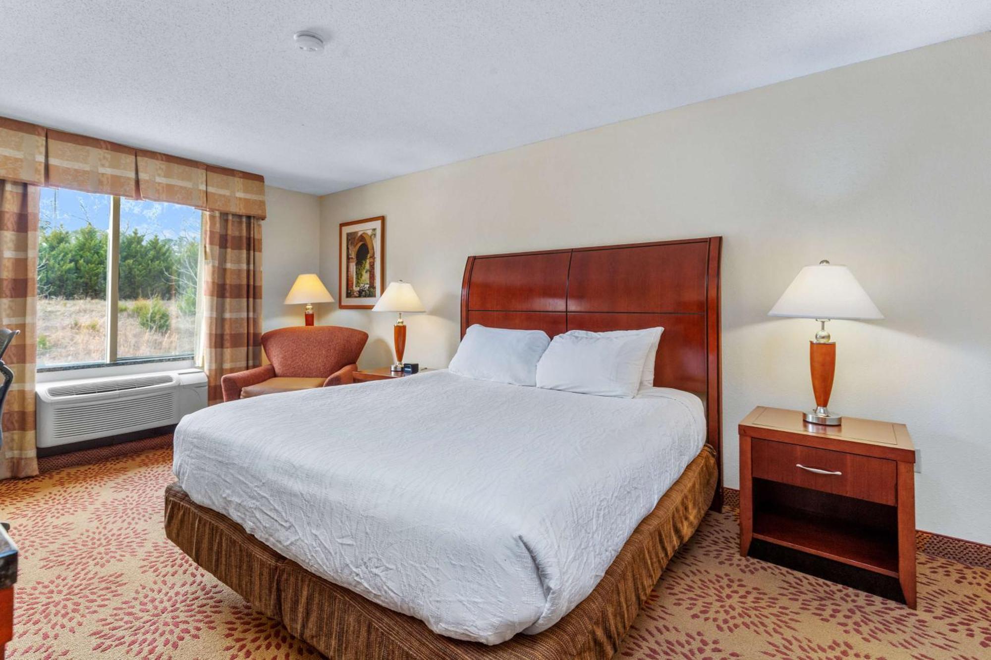 Hilton Garden Inn Старквил Екстериор снимка