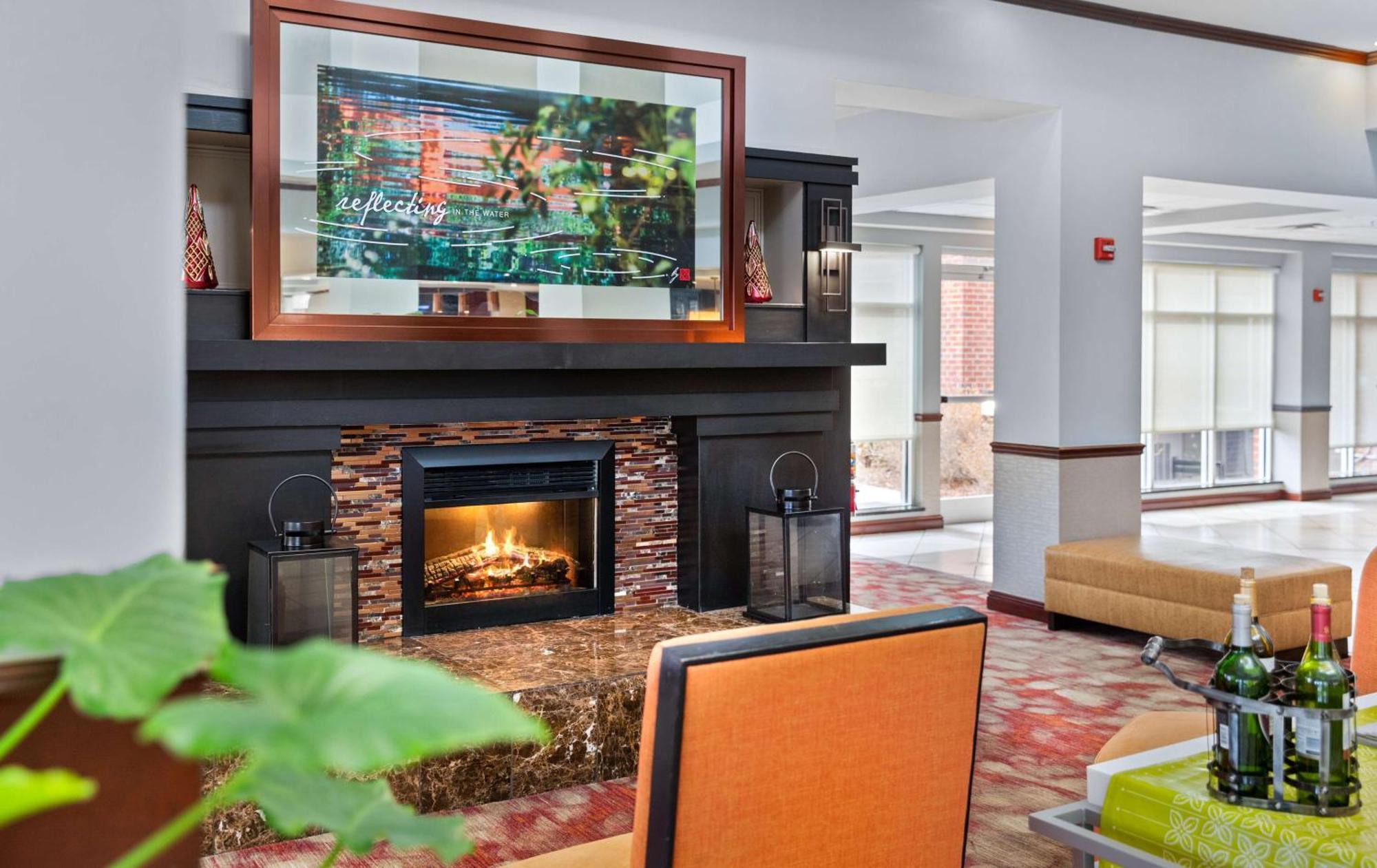 Hilton Garden Inn Старквил Екстериор снимка